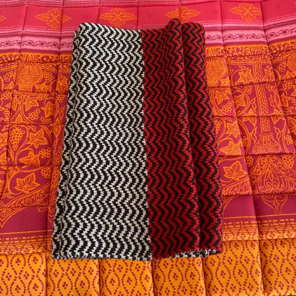 Xfinity Scarf - Picture 4 of 5